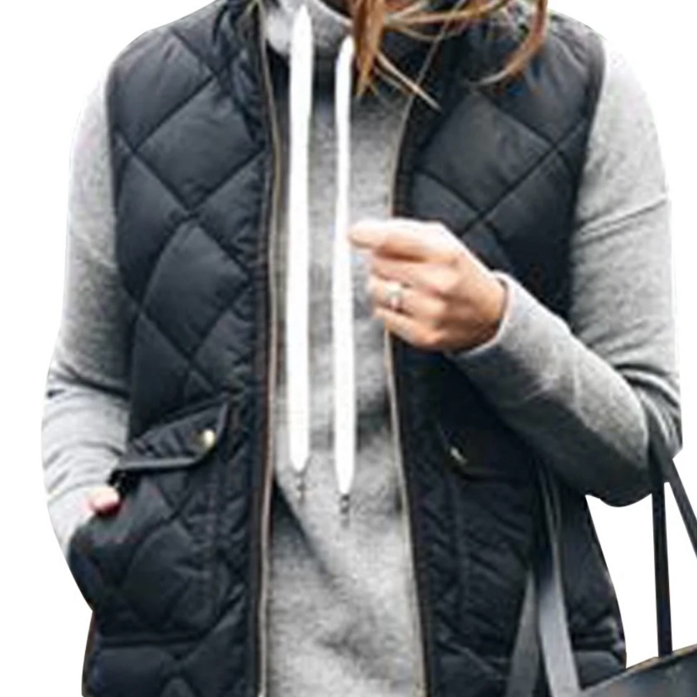 Black Puffer Vest with Diamond Quilting and Slim Fit